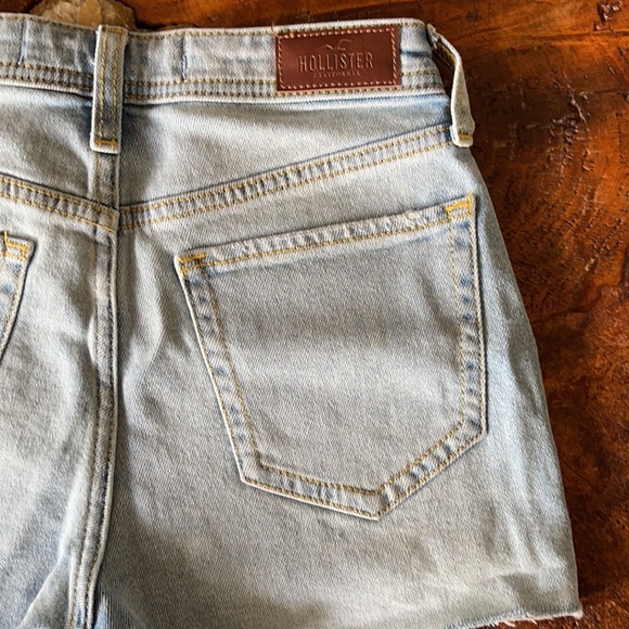 NWT Hollister Hi-rise Mom shorts size 24 waist (0) - Picture 7 of 10